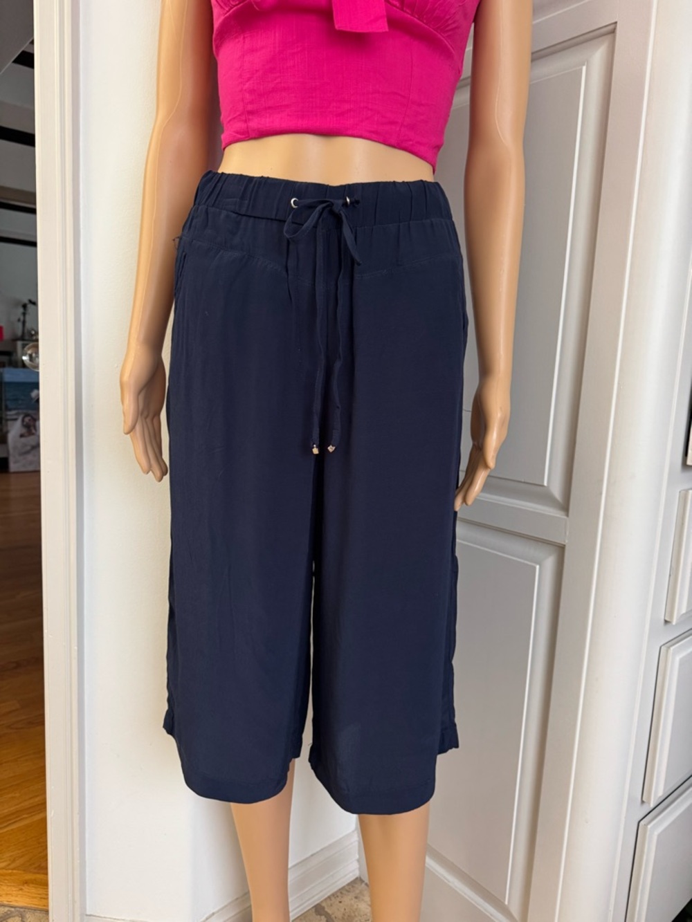 Willow & Clay Navy Drawstring Culotte Capris
